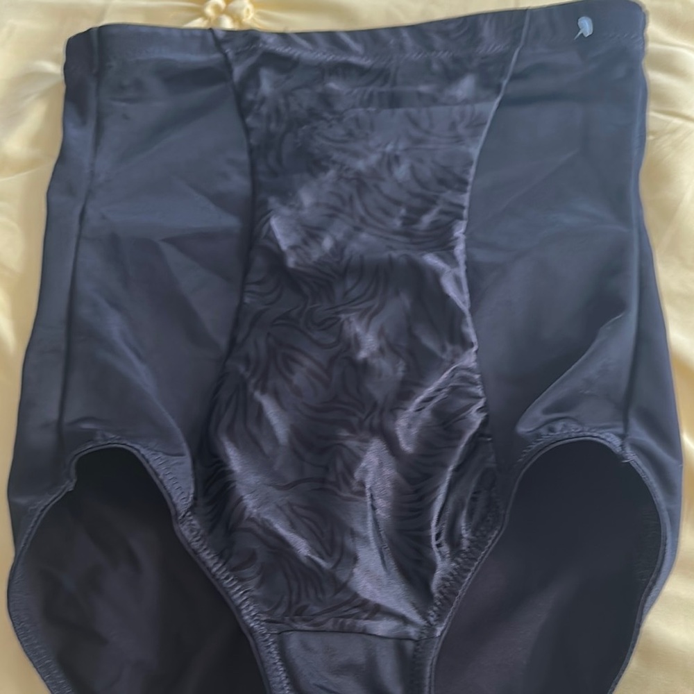 Black High-Waisted Shapewear
